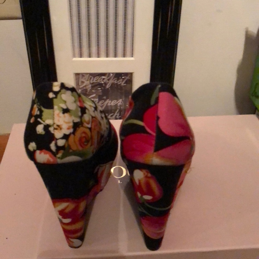 shoe - Picture 4 of 4